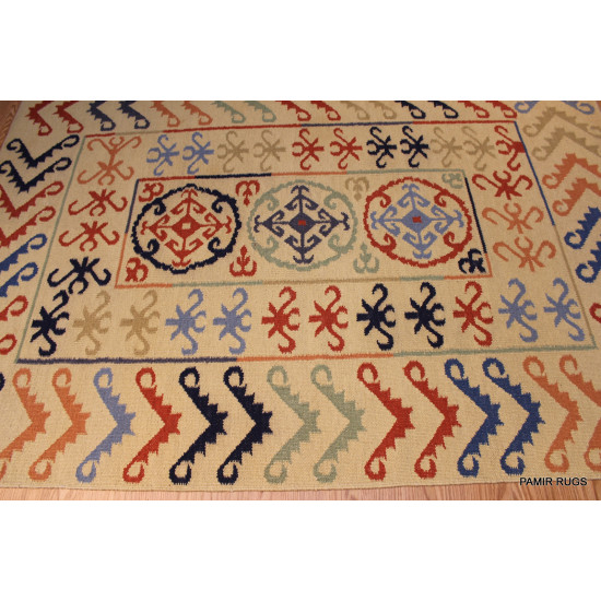 Natural Wool 5x7 FT. Southwestern Floral Kazakh handmade tribal kilim kelim