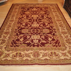 Elegant 6' X 9' Fine Quality Cherry Red & Gold Color Rug.