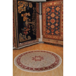 7 Ft. Round Persian Rug. Handmade Hand Knotted Wool & Silk
