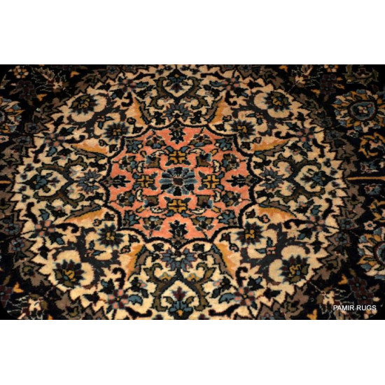 Fine Quality Handmade Persian Rug
